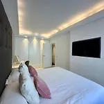 Deluxe Canteras Center